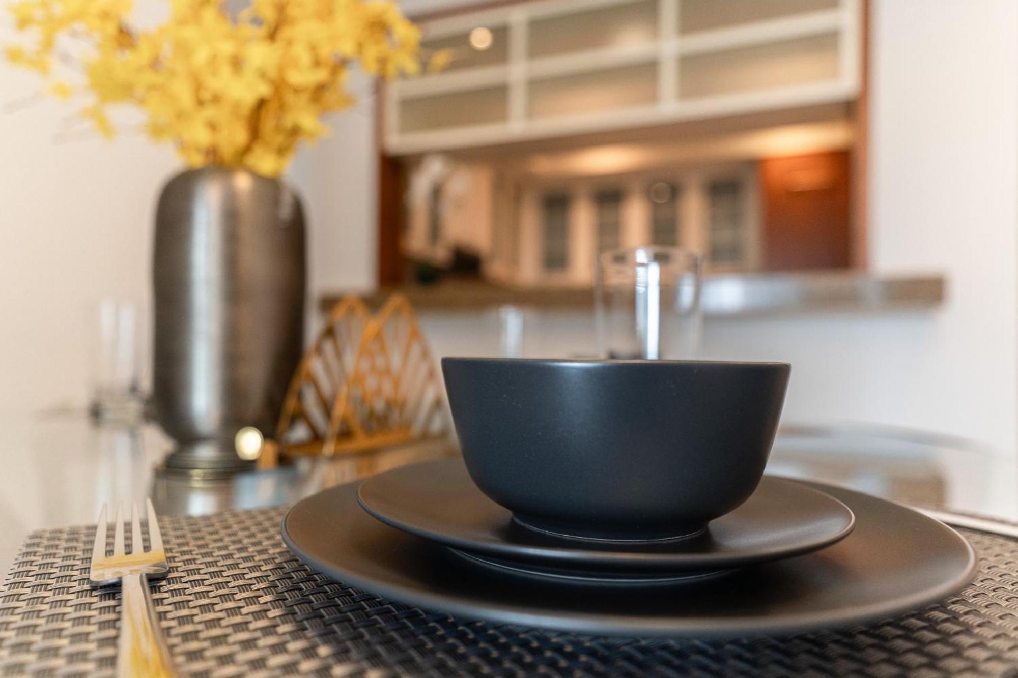 Stylish 1br In Blvd Central, Great Access - Allsopp & Allsopp *